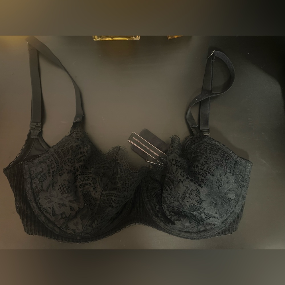 Victoria Secret Black Lace Unlined Bra sz. 32DDD